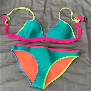 TRIANGL bathing suit set
